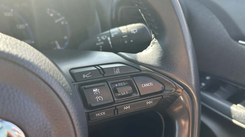 Toyota Yaris Cross 1.5 Hybrid Design 5dr CVT Hybrid Estate